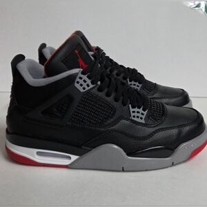 Size 10.- Air Jordan 4 Retro Bred Reimagined